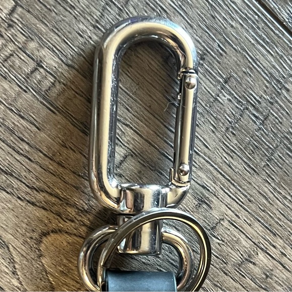 Lululemon key chain - Picture 2 of 2